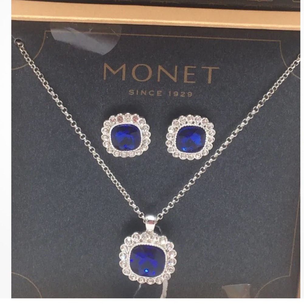 Monet set still brand new in original packing